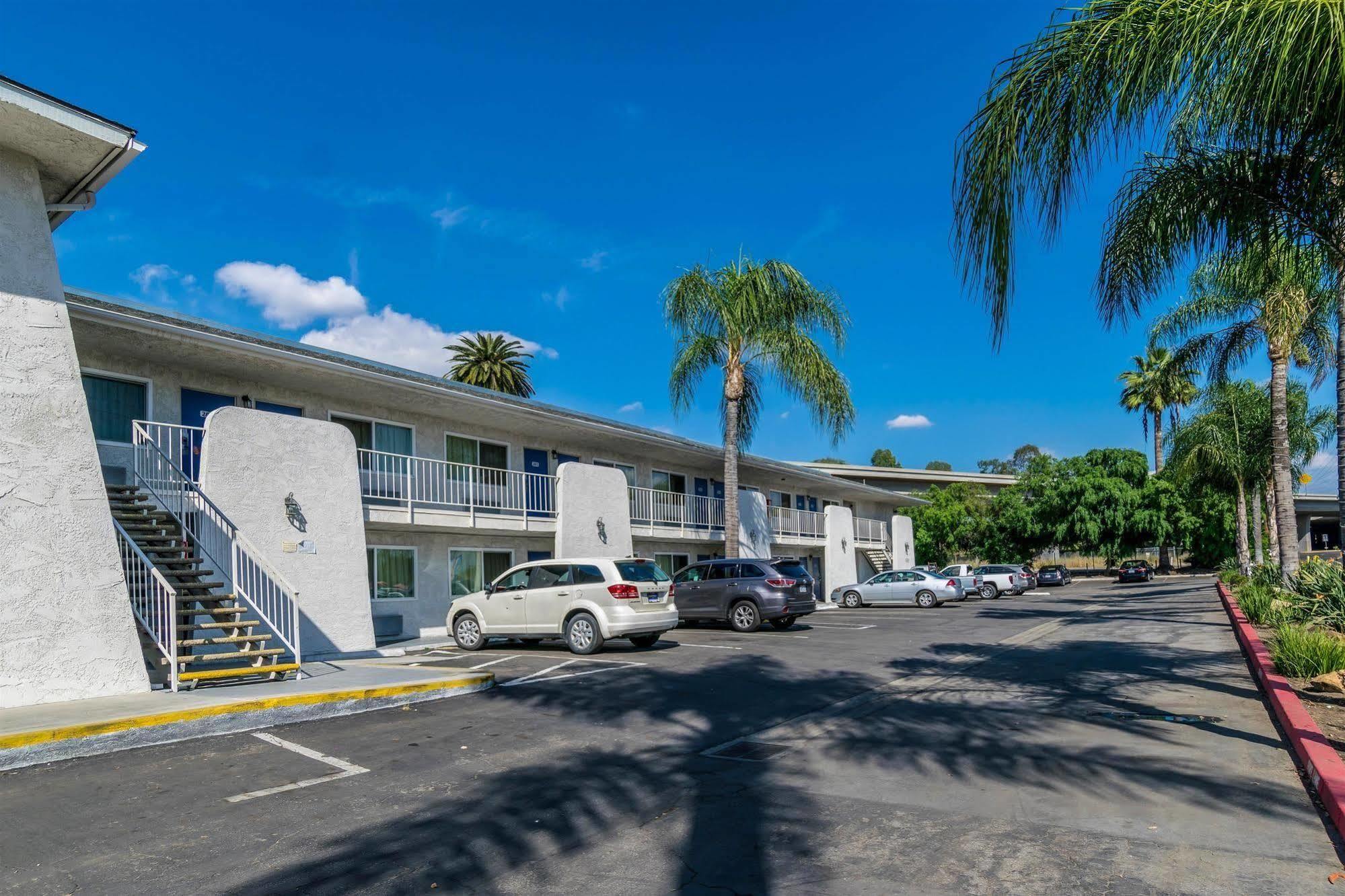 Motel 6-Redlands, Ca Esterno foto